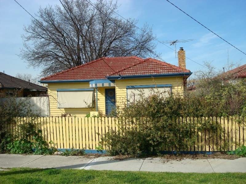 21 Aonach St, Clayton VIC 3168