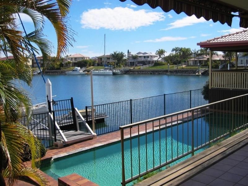 11 Captains Court, Raby Bay QLD 4163