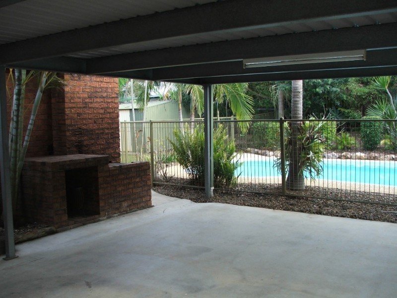 16 Hampshire Cr, Alexandra Hills QLD 4161