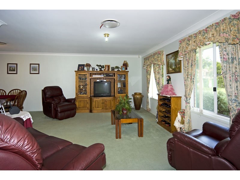 4 Moonlight Place, Capalaba QLD 4157