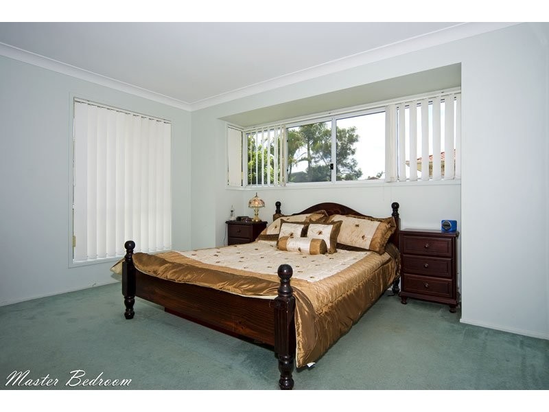 4 Moonlight Place, Capalaba QLD 4157