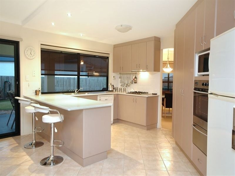61 Salisbury Street, Redland Bay QLD 4165