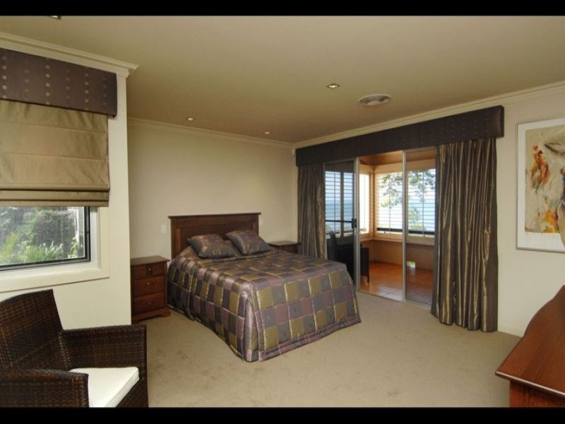 11 Outlook Parade, Ormiston QLD 4160