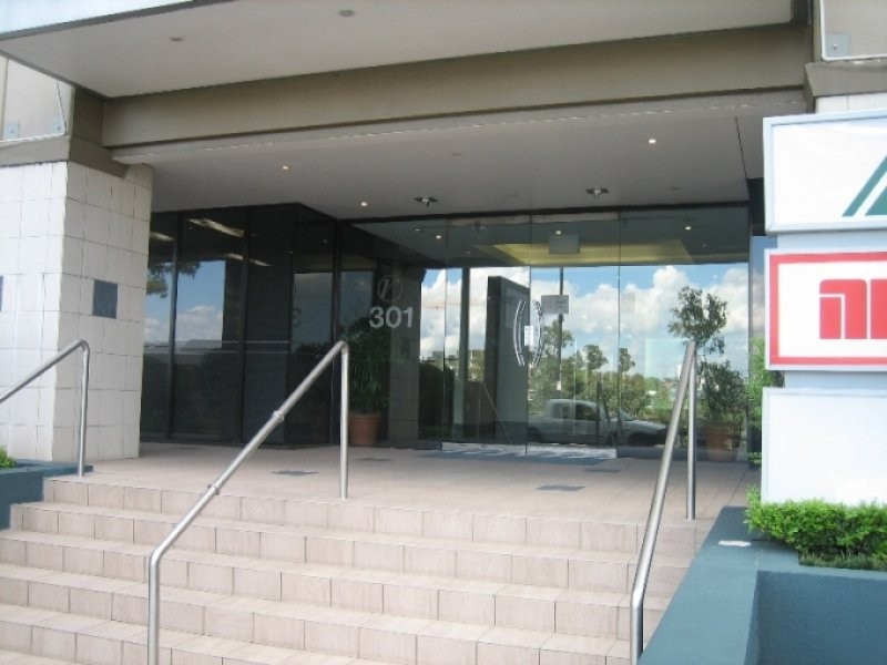 301 Coronation Drive, Milton QLD 4064