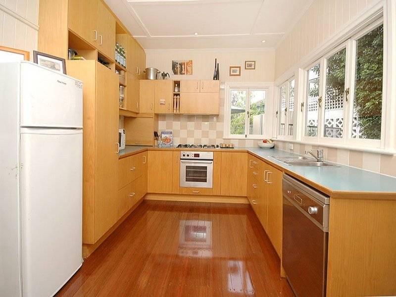 64 Bundah Street, Camp Hill QLD 4152