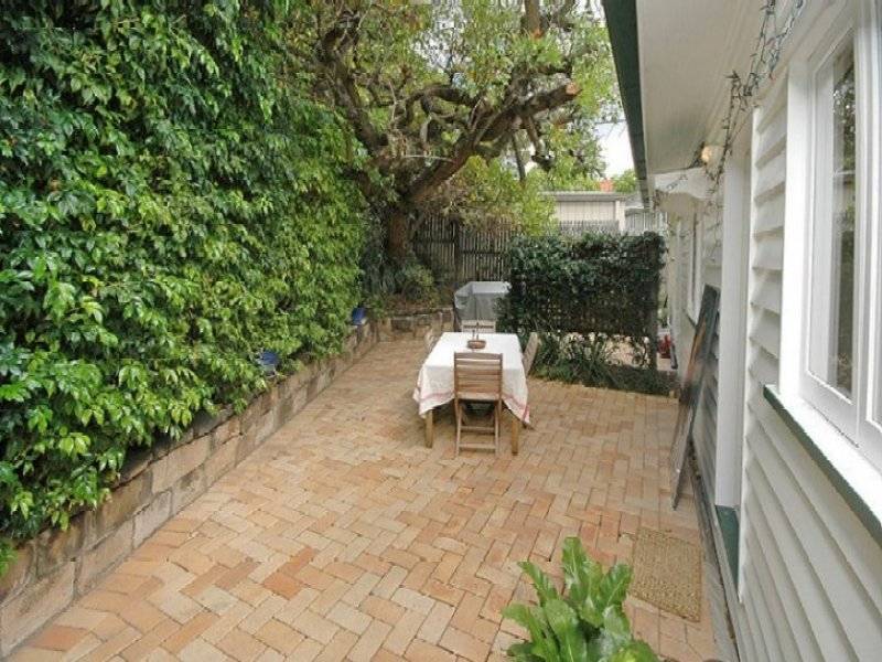 64 Bundah Street, Camp Hill QLD 4152