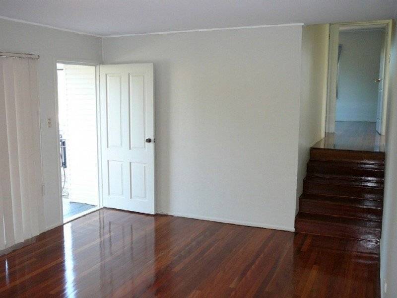 20 Wiles Street, Camp Hill QLD 4152