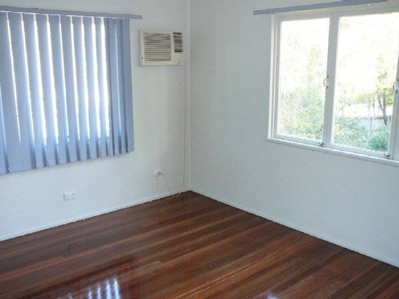 20 Wiles Street, Camp Hill QLD 4152