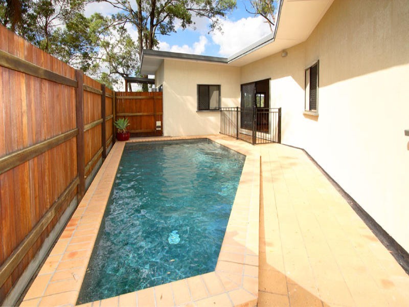 39 Hockings Street, Holland Park West QLD 4121