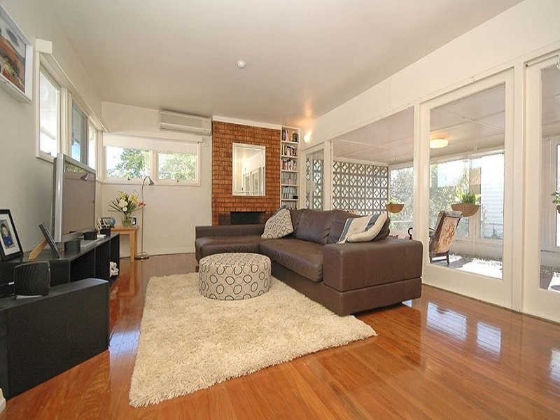 75 Arrol Street, Camp Hill QLD 4152