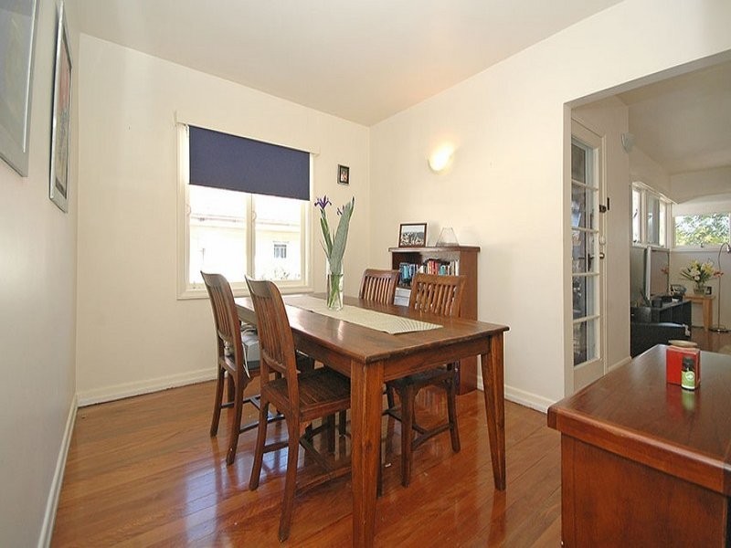 75 Arrol Street, Camp Hill QLD 4152