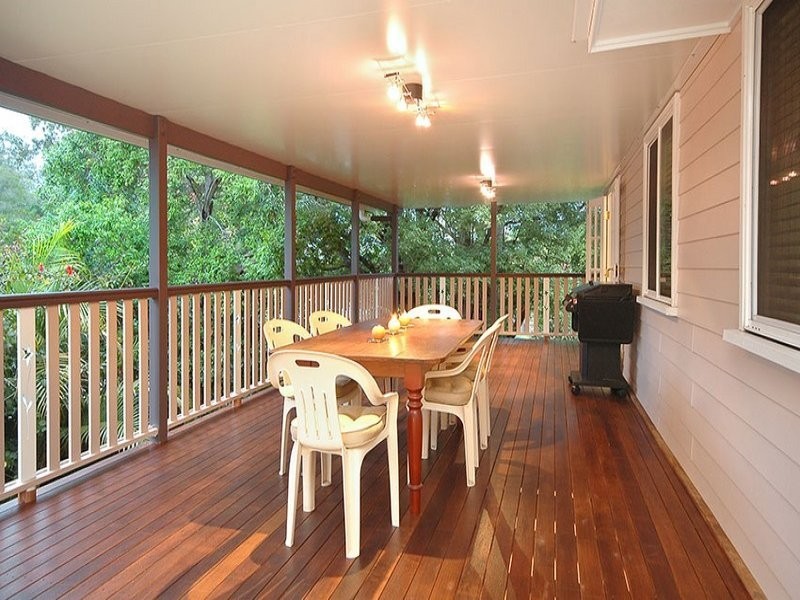 19 Meridian Street, Coorparoo QLD 4151