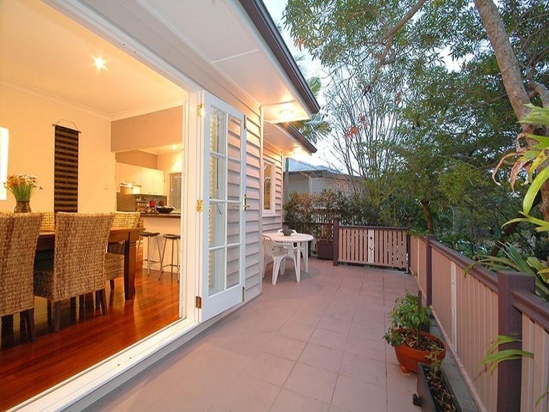 19 Meridian Street, Coorparoo QLD 4151