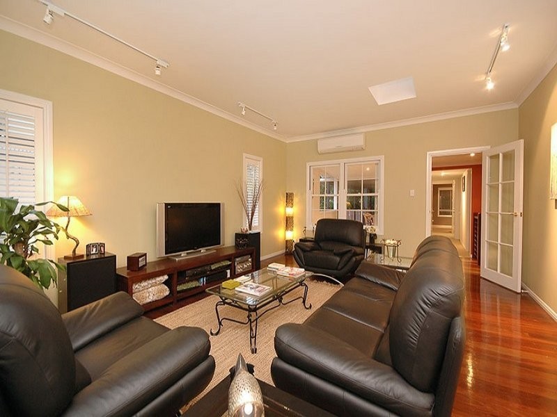 19 Meridian Street, Coorparoo QLD 4151