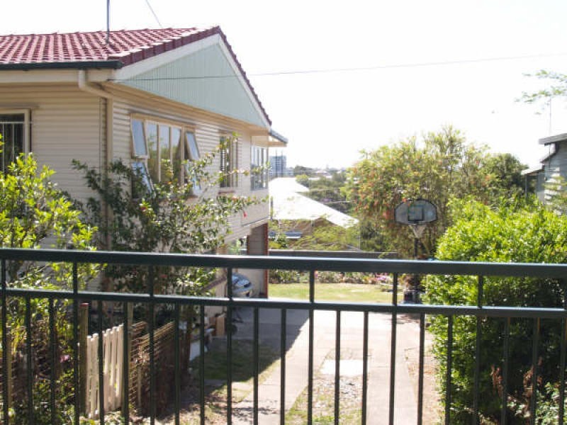 8 Myuna Street, Balmoral QLD 4171