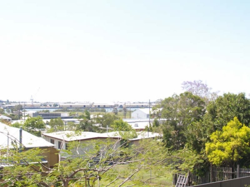8 Myuna Street, Balmoral QLD 4171