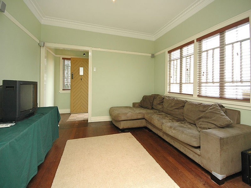 37 Stanley Road, Camp Hill QLD 4152