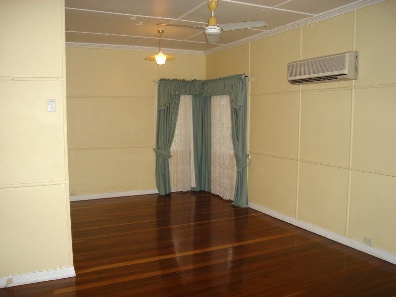 35 Stanley Road, Camp Hill QLD 4152