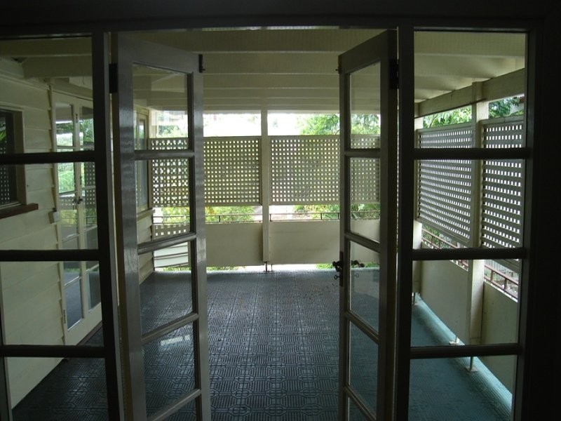 98 Bennetts Road, Camp Hill QLD 4152