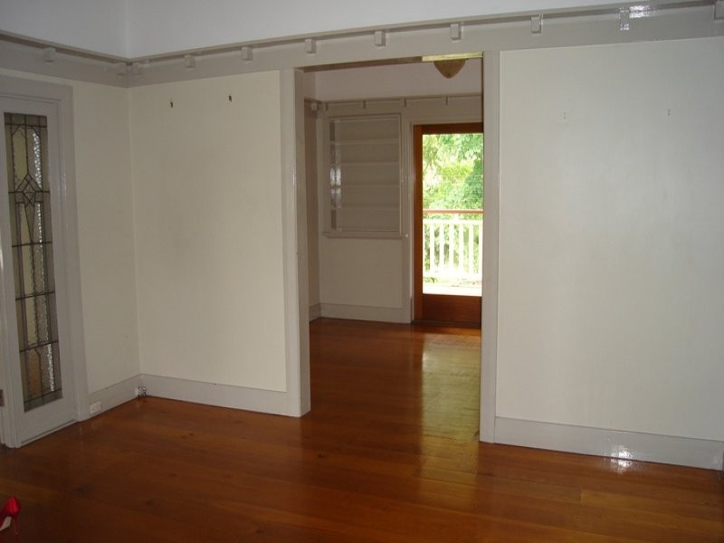 98 Bennetts Road, Camp Hill QLD 4152