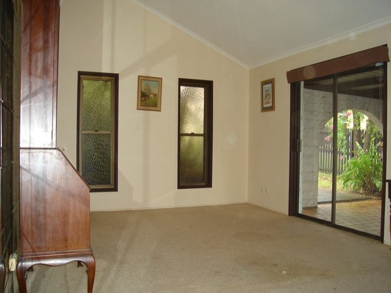 24 Frinton Street, Wishart QLD 4122