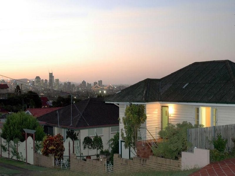 86 Newman Avenue, Camp Hill QLD 4152