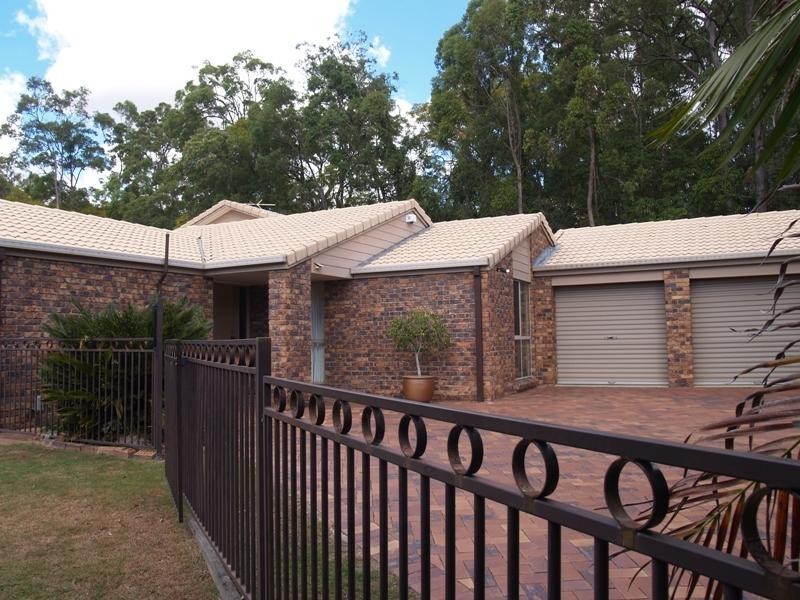 367 Nursery Road, Holland Park QLD 4121