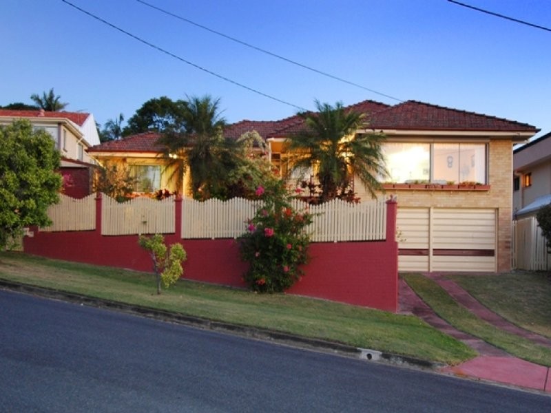 37 Crucis Street, Coorparoo QLD 4151