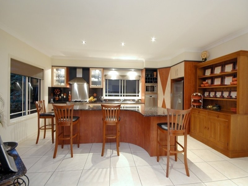 16 Walker Street, Coorparoo QLD 4151