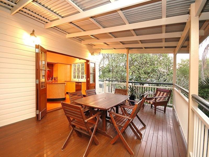 3 Longfellow Street, Norman Park QLD 4170