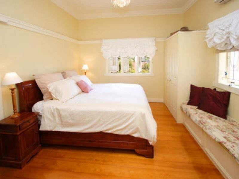 14 Brae Street, Coorparoo QLD 4151