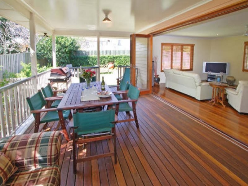 14 Brae Street, Coorparoo QLD 4151