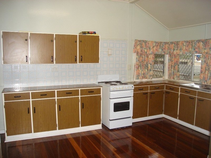 35 Stanley Road, Camp Hill QLD 4152