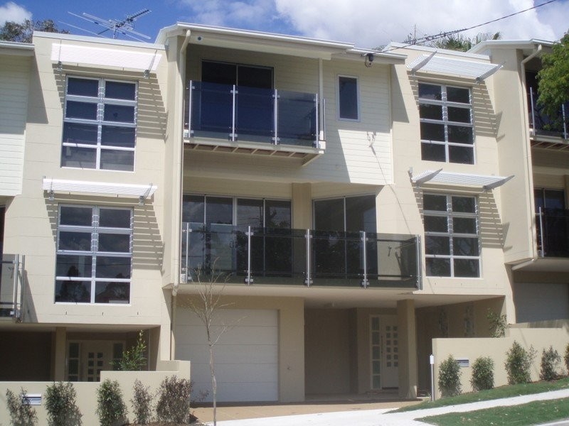 39 Barnes Avenue, Coorparoo QLD 4151