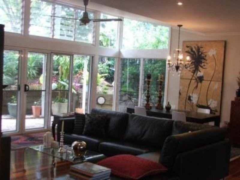 101 The Promenade, Camp Hill QLD 4152