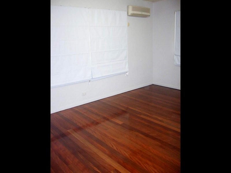 1217 Stanley Street East, Coorparoo QLD 4151