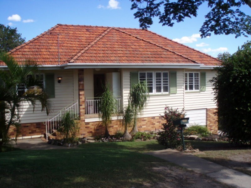 15 Coonara Street, Holland Park QLD 4121