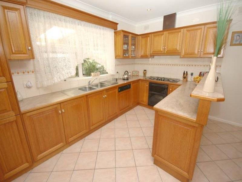 4 McEwan Avenue, Seaton SA 5023