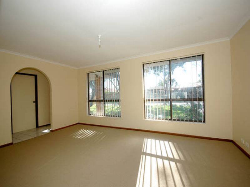 52 Nicholls Crescent, Burton SA 5110