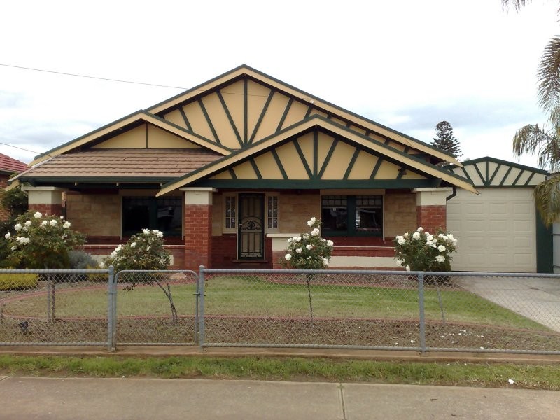 137 Trimmer Parade, Seaton SA 5023