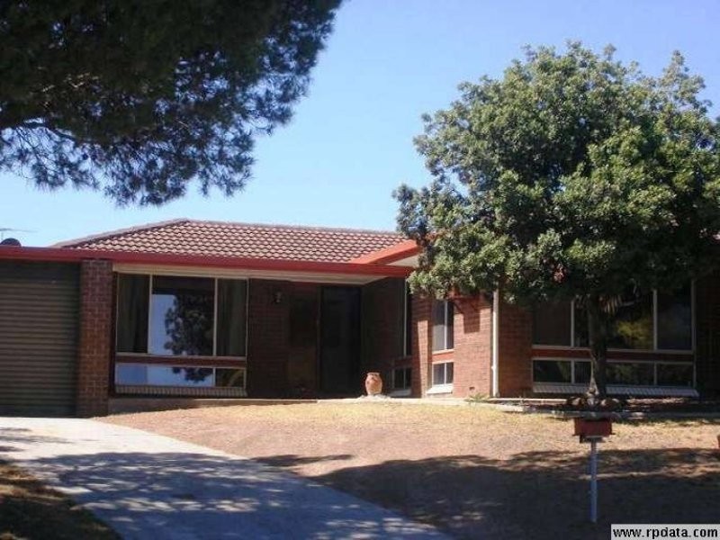 24 Gretel Crescent, Hallett Cove SA 5158