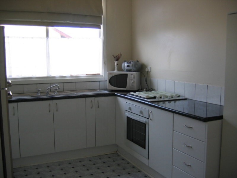 14 Railway Ave, Carnamah WA 6517