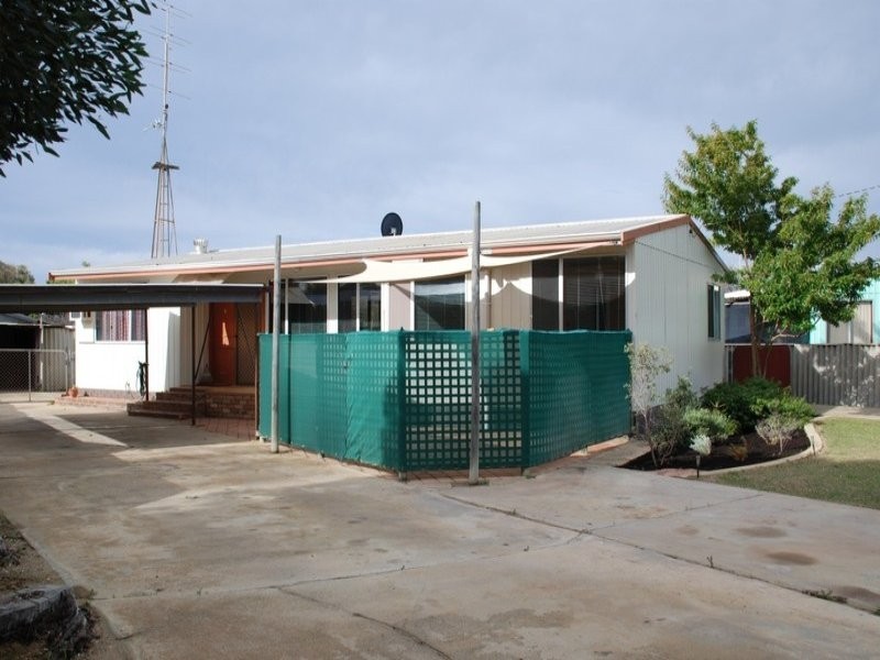 9 Whitfield Road, Jurien Bay WA 6516