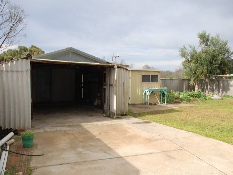 9 Whitfield Road, Jurien Bay WA 6516