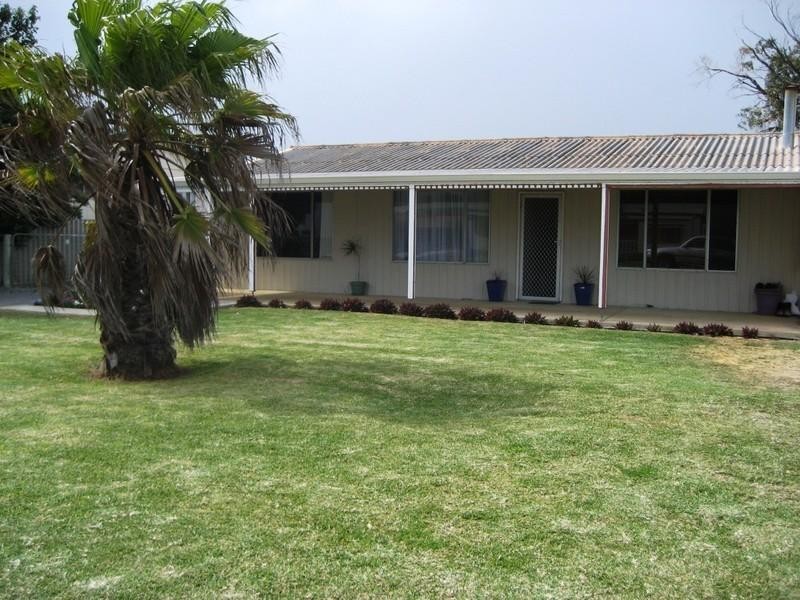 17 Ward Street, Jurien Bay WA 6516