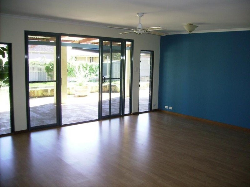 9 Tuart Street, Leeman WA 6514