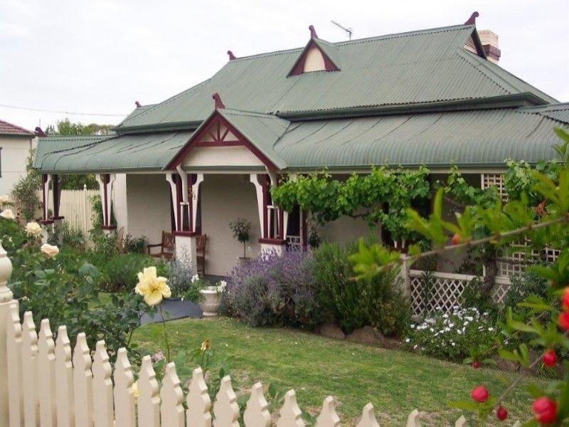 34 Lachlan Street, Cowra NSW 2794