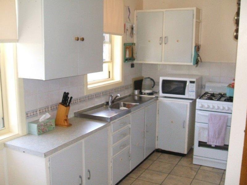 15 Hood Street, Cowra NSW 2794