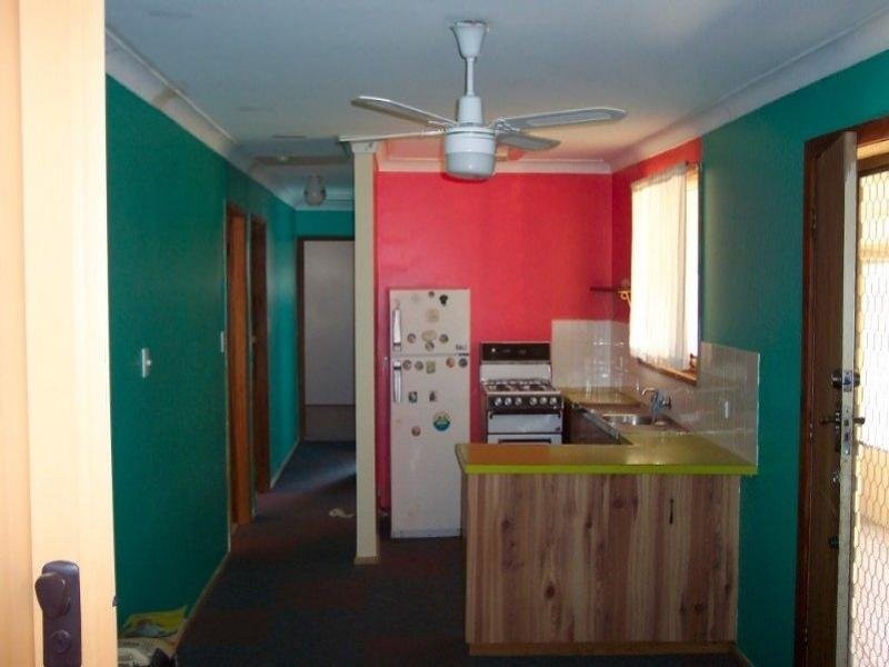 16 Carrington Street, Cowra NSW 2794