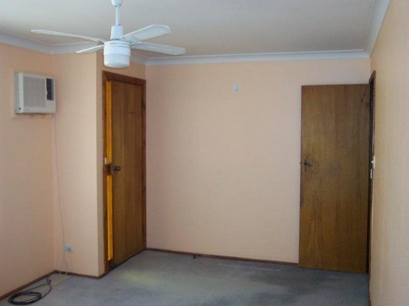 16 Carrington Street, Cowra NSW 2794